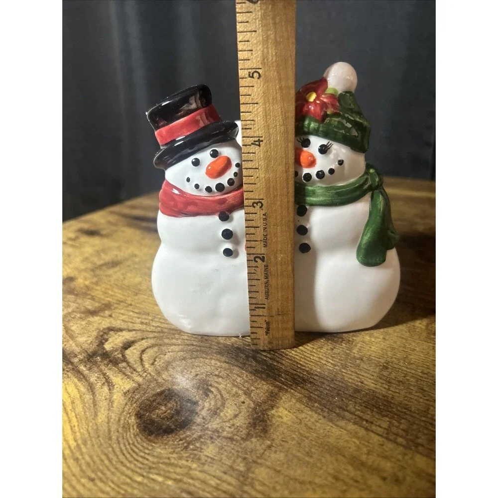 Snowfolk Napkin Holder Publix Holiday Collectible Ceramic Snowmen Red Green NIB